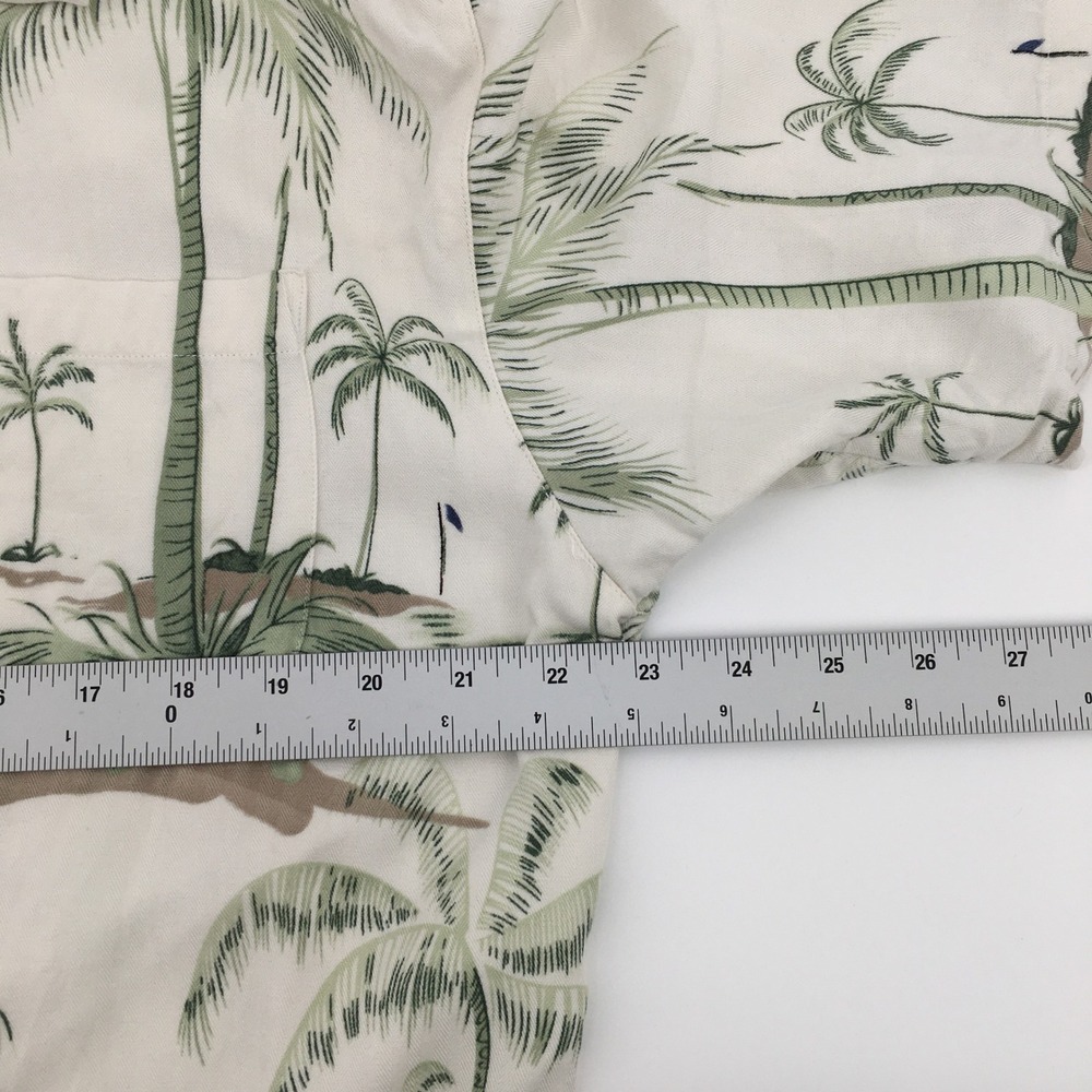 Big Dogs Hawaiian‎ Shirt Mens Med Cream Tropical Golf Palm Tree Rayon Button Up - Picture 5 of 9